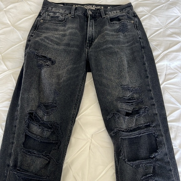 American Eagle Distressed Mom Jeans - Picture 2 of 3